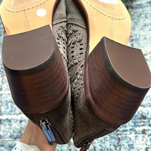 NWB Vince Camuto Prasata Split Shaft Bootie - Picture 10 of 10